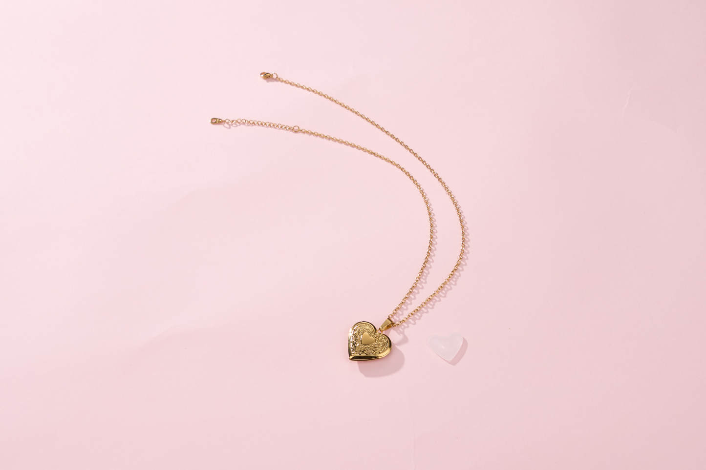 KeyStyle Photo Lockets Necklace for Women Heart Locket Necklaces that Holds Pictures Personalized Jewelry Gifts