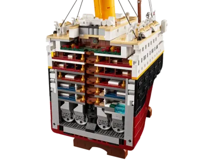 レゴ®タイタニック号