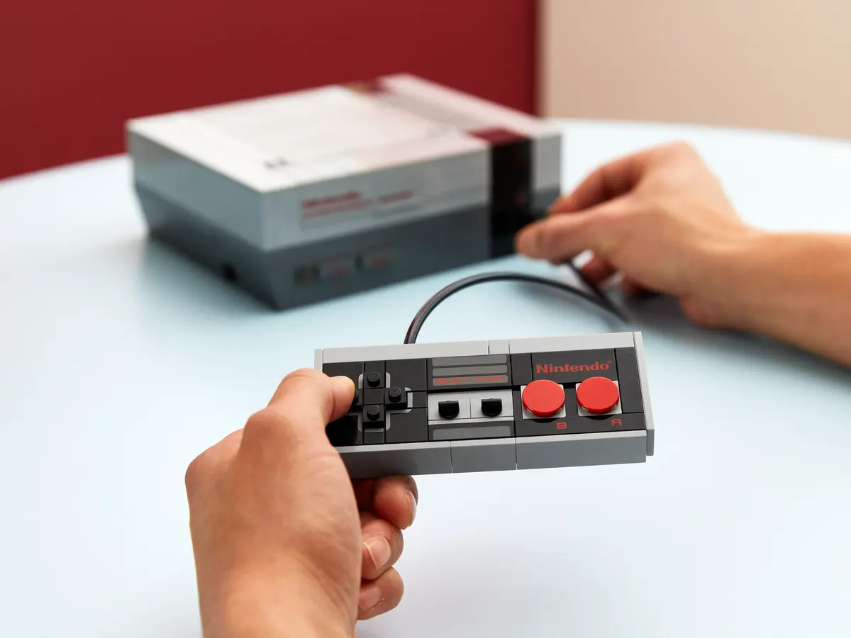  LEGO® Nintendo Entertainment System™