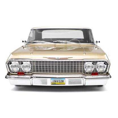  1:10 1963 Chevrolet Impala Hopping Lowrider