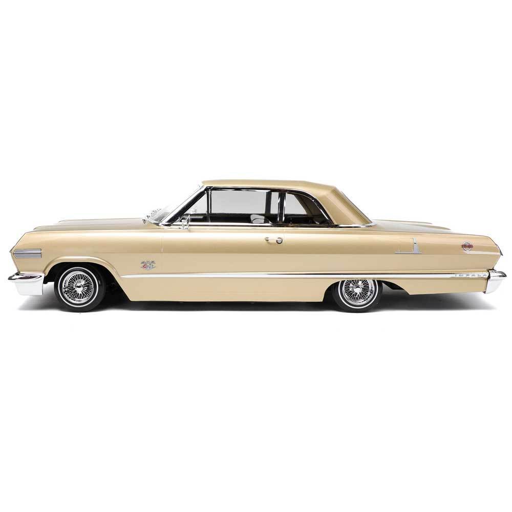  1:10 1963 Chevrolet Impala Hopping Lowrider