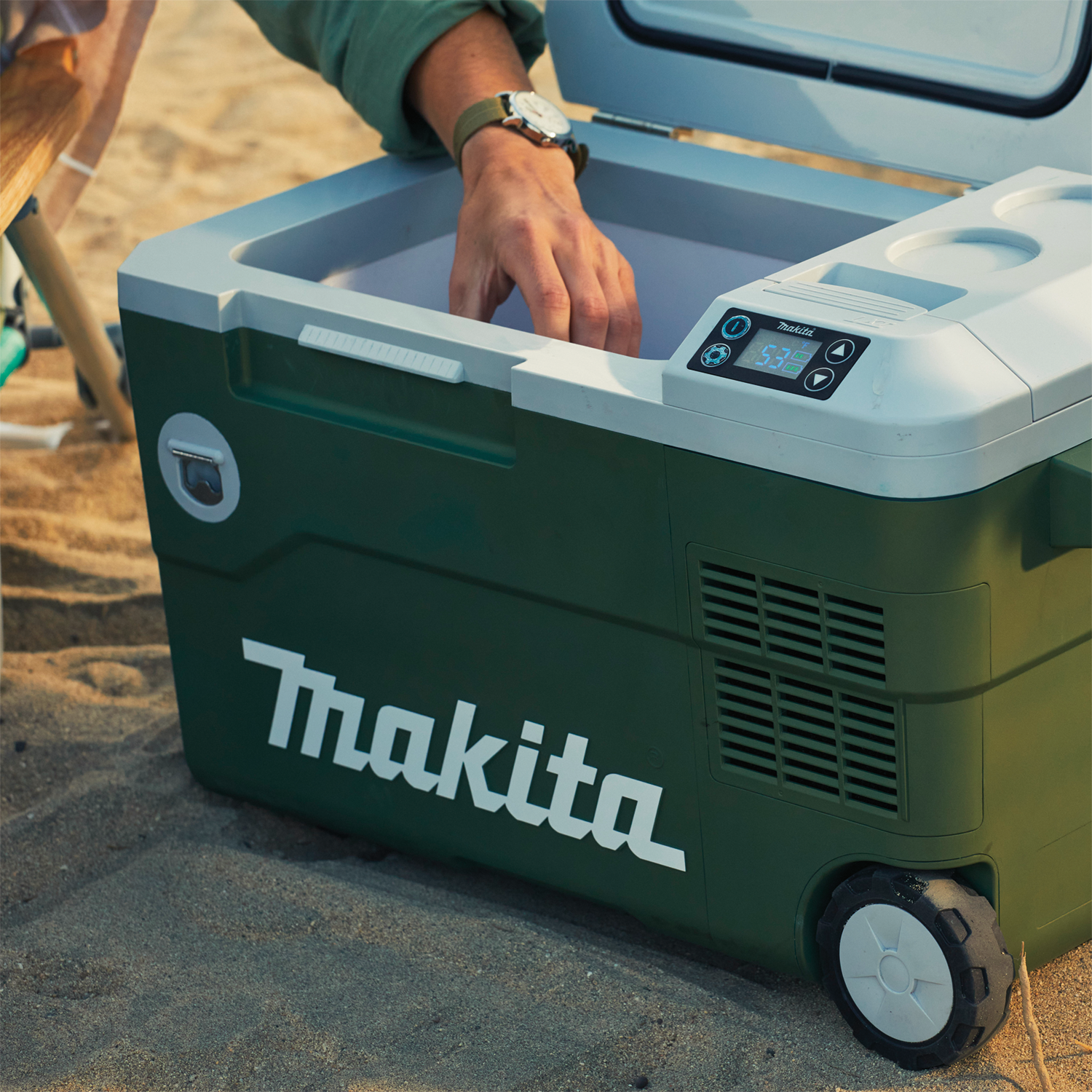 Outdoor Adventure® 18V X2 LXT®, 12V/24V DC Auto, and AC Cooler/Warmer