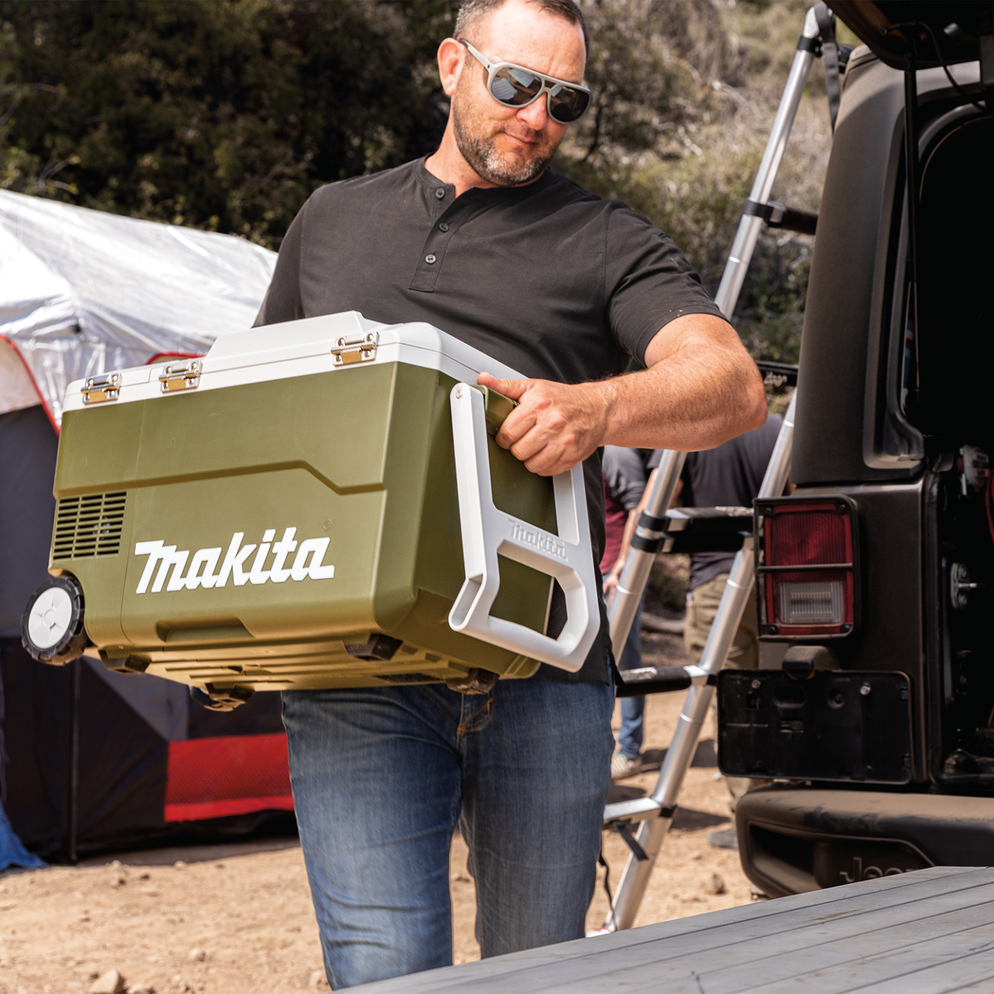 Outdoor Adventure® 18V X2 LXT®, 12V/24V DC Auto, and AC Cooler/Warmer