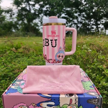 LABUBU In-Car Insulated Cup 1200 ml Tumbler（Free keychain for the first 100 orders )