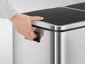 SONGMICS 2 x 8 Gal Garbage Can for Kitchen with 15 Trash Bags