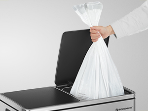 SONGMICS 2 x 8 Gal Garbage Can for Kitchen with 15 Trash Bags