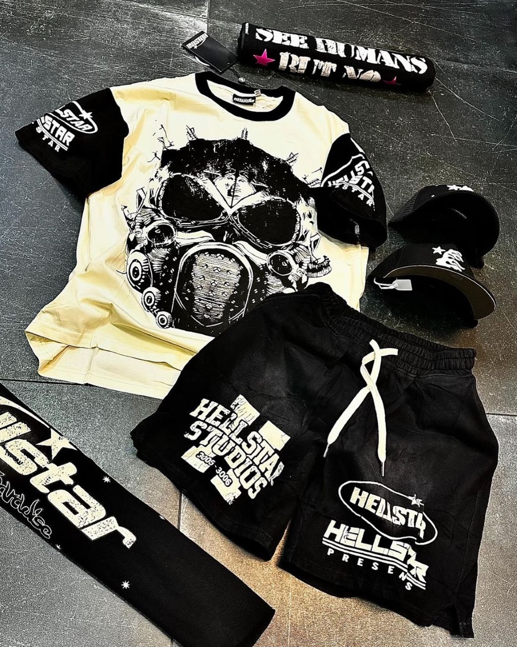 Hellstar T-Shirt And Shorts Co-Ord