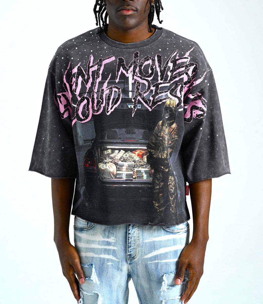 TAKER MEN'S SILENT MOVES, LOUD RESULTS CROPPED T-SHIRT GRAY
