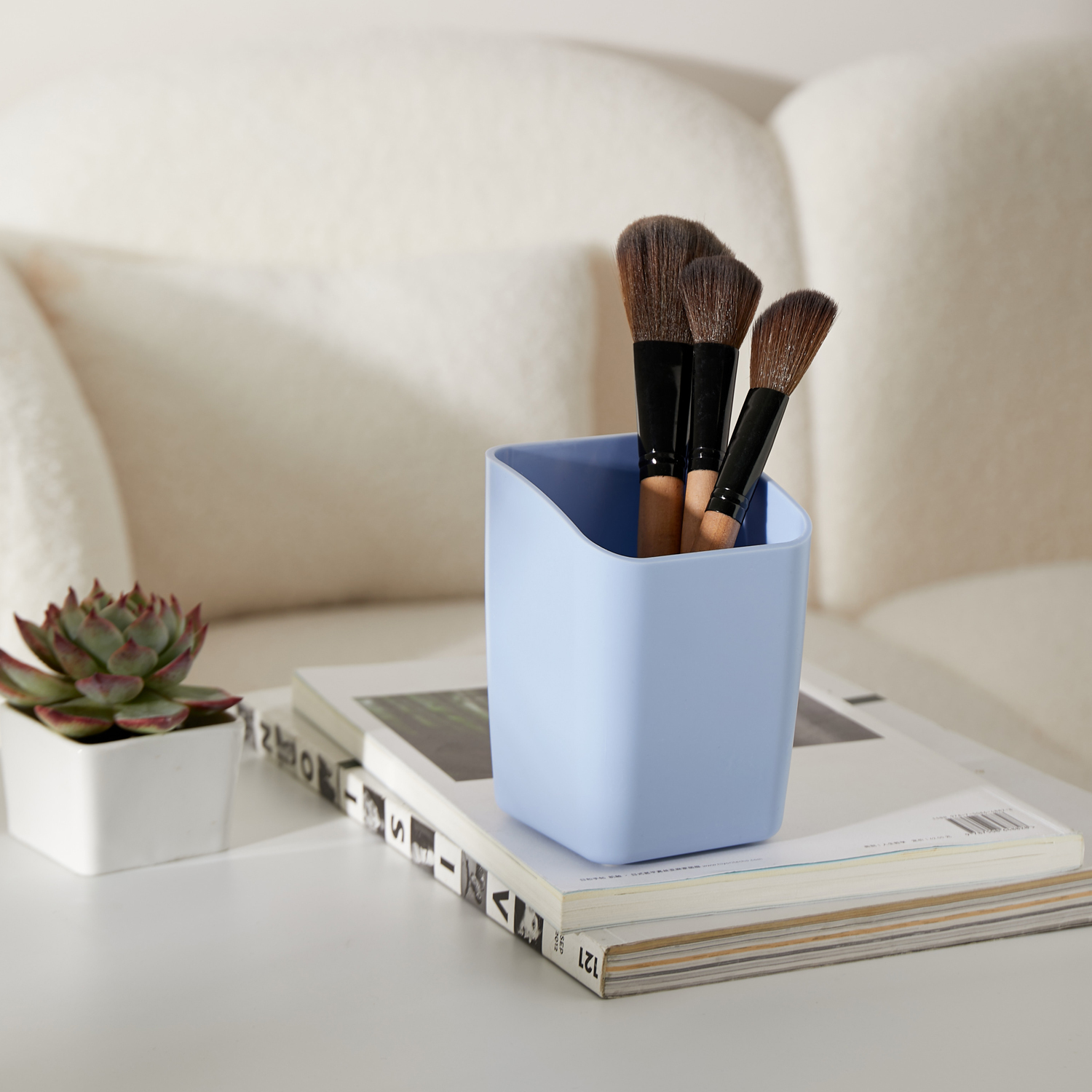 Y YOMA 1 Pack Pen Holder for Desk Cute Plastic Pencil Cup Pen Container Square Organizer Modern Aesthetic Design Desktop Storage Solution for Pens, Pencils, Marker, Makeup Brush,  Morandi Blue