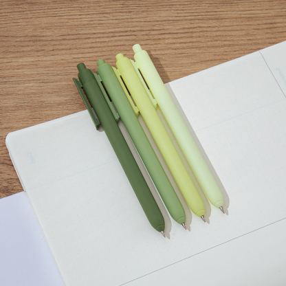 Y YOMA 4 Pcs Fine Point 0.5mm Gel Pen Black Ink Retractable Ballpoint Pen Smooth Writing Quick Dry Gel Pens Cute Aesthetic Pen Pastel Refillable Pen for School Home Office Supplies, Leaf Green