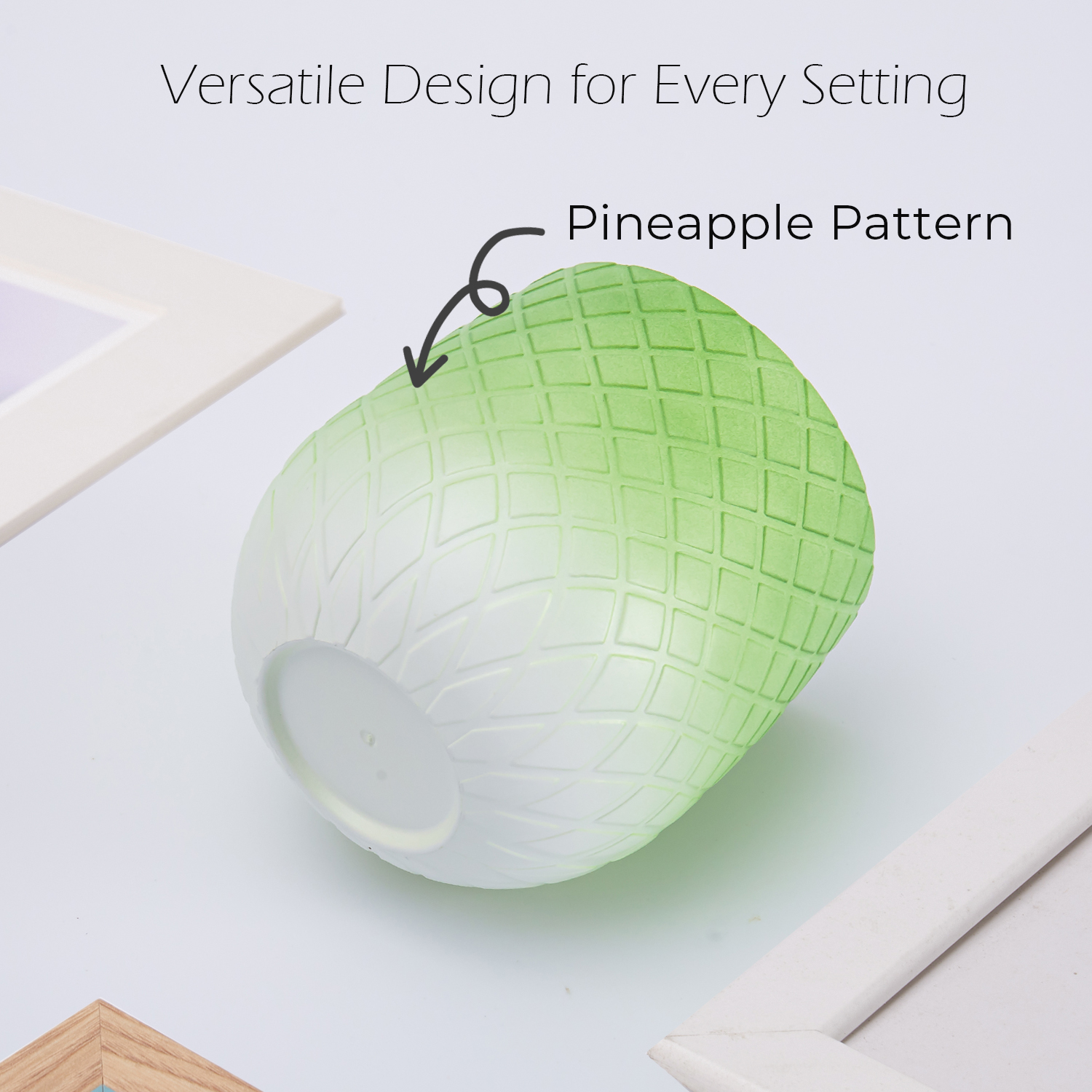 Y YOMA 1 Pack Pen Holder for Desk Cute Plastic Pencil Cup Pen Container Square Organizer Modern Aesthetic Design Desktop Storage Solution for Pens, Pencils, Marker, Makeup Brush, Gradient Green