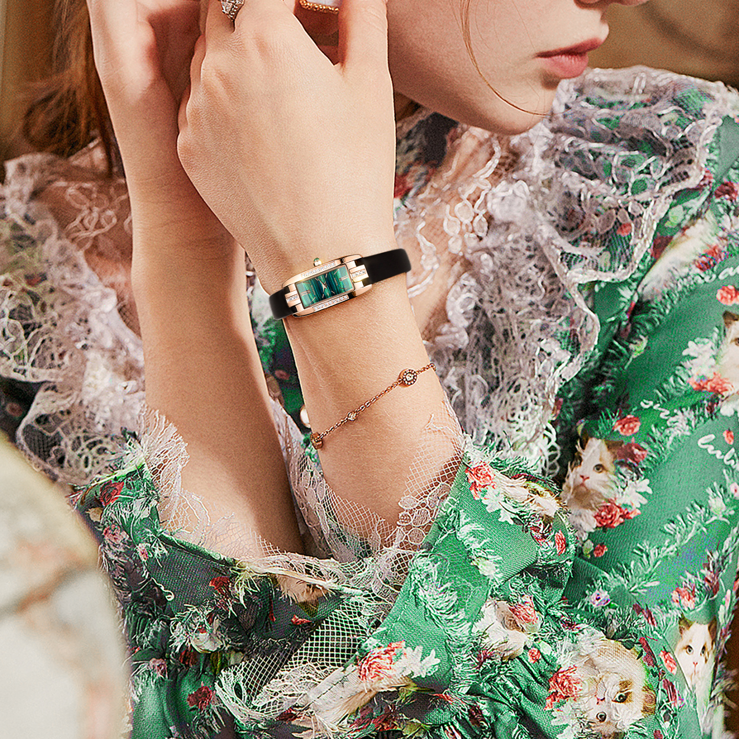 ROCOSJEWE Women's Wristwatch Quartz Square Watch with Red Dial Beautiful Jewelry Mini Analog Ladies Watch R0209