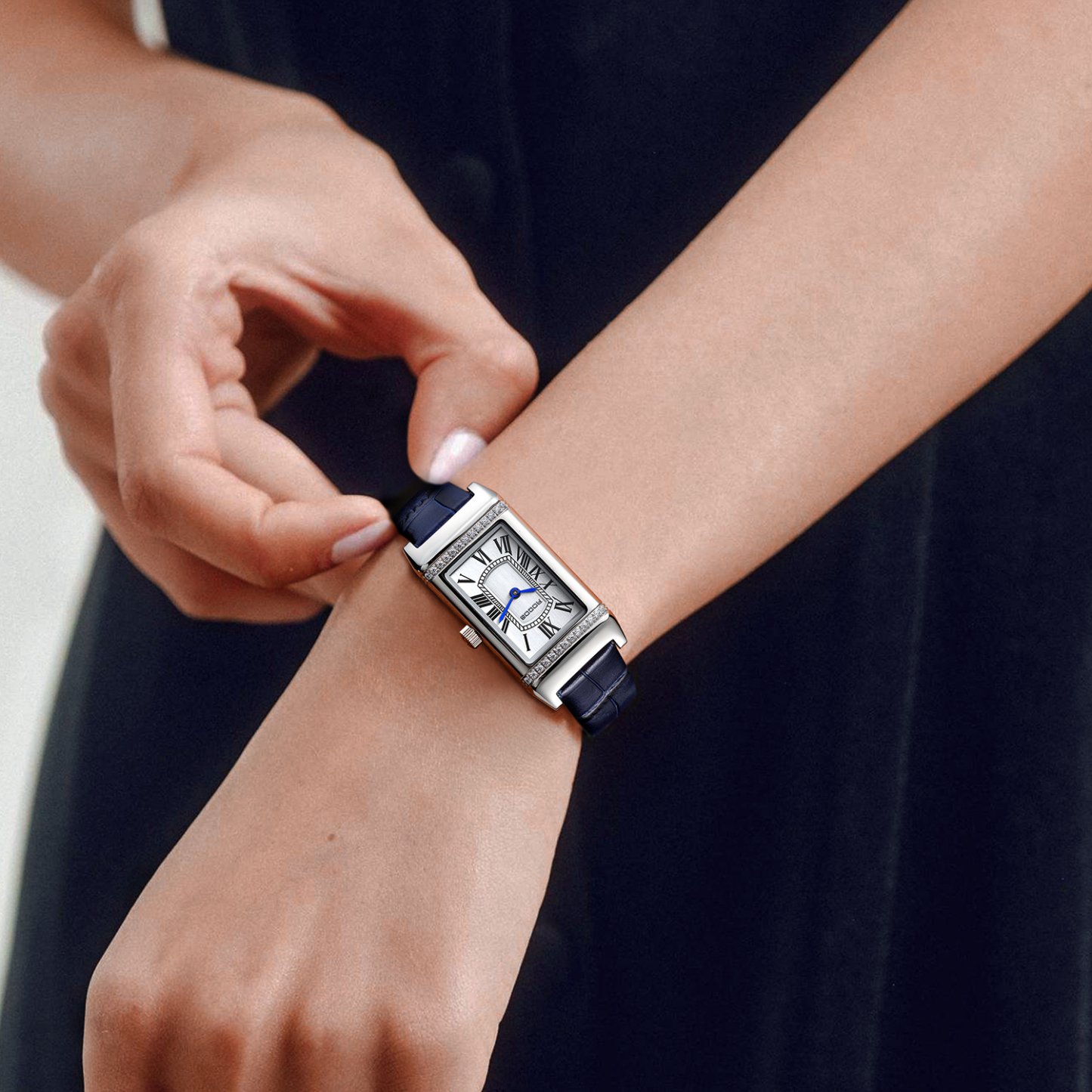 ROCOSJEWE Fashion Rectangle Women's Watch Vintage Roman Numerals Read Time Quartz Watch Waterproof Ladies Gift R0239