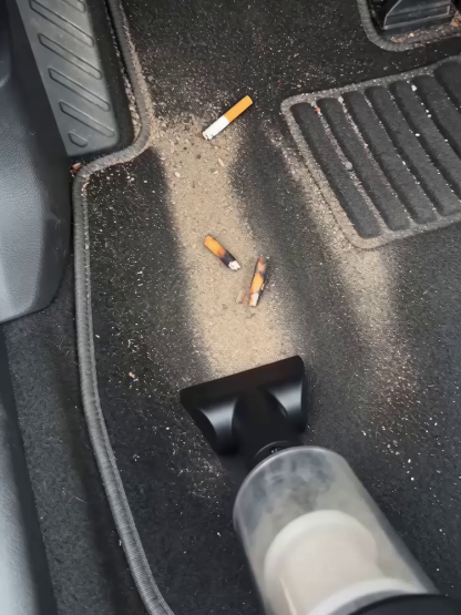 Multifunctional high-power car vacuum cleaner and air inflator