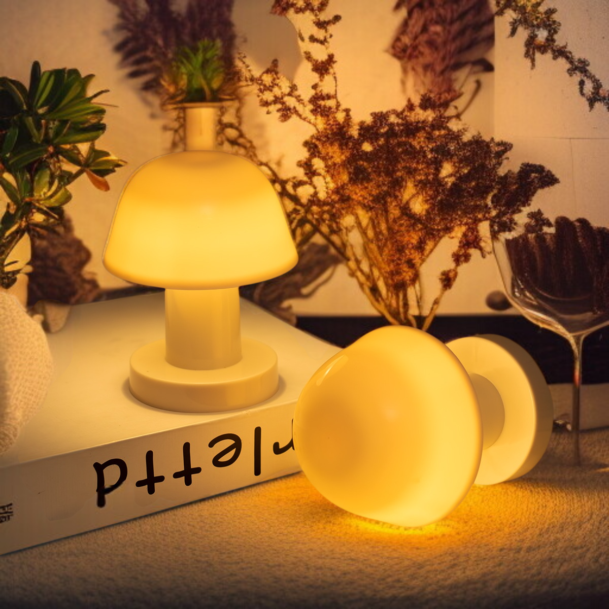 Sanftes Licht des Ambienten-Nachtlichts im Schlafzimmer