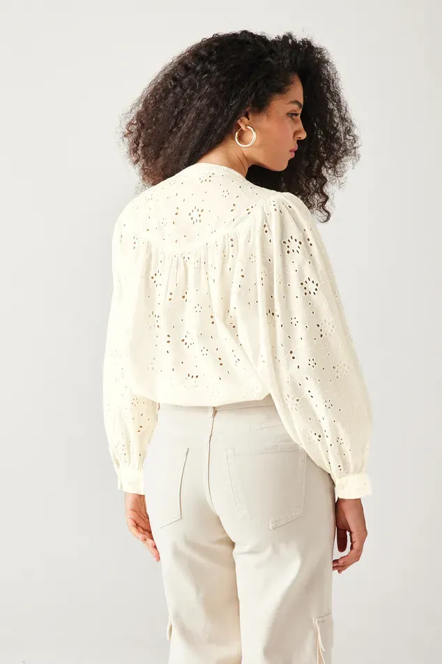 Chemise en broderie anglaise - Ecru