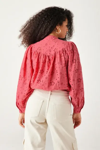 Chemise en broderie anglaise - Ecru