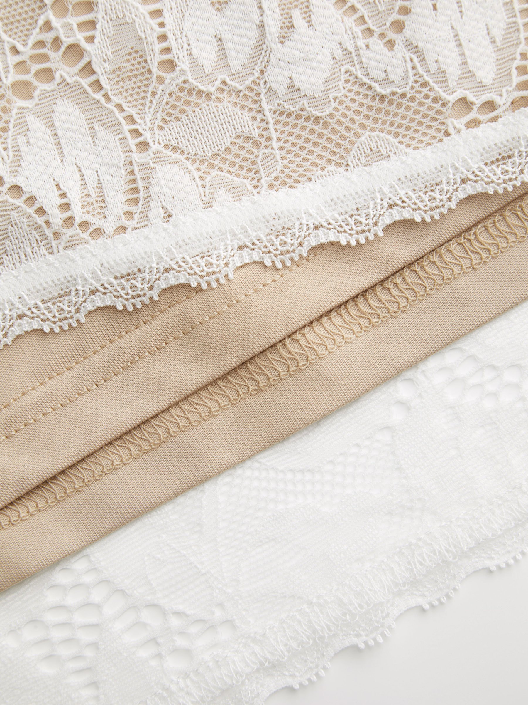 Lace Sheer Boat Neck Top Curve & Plus