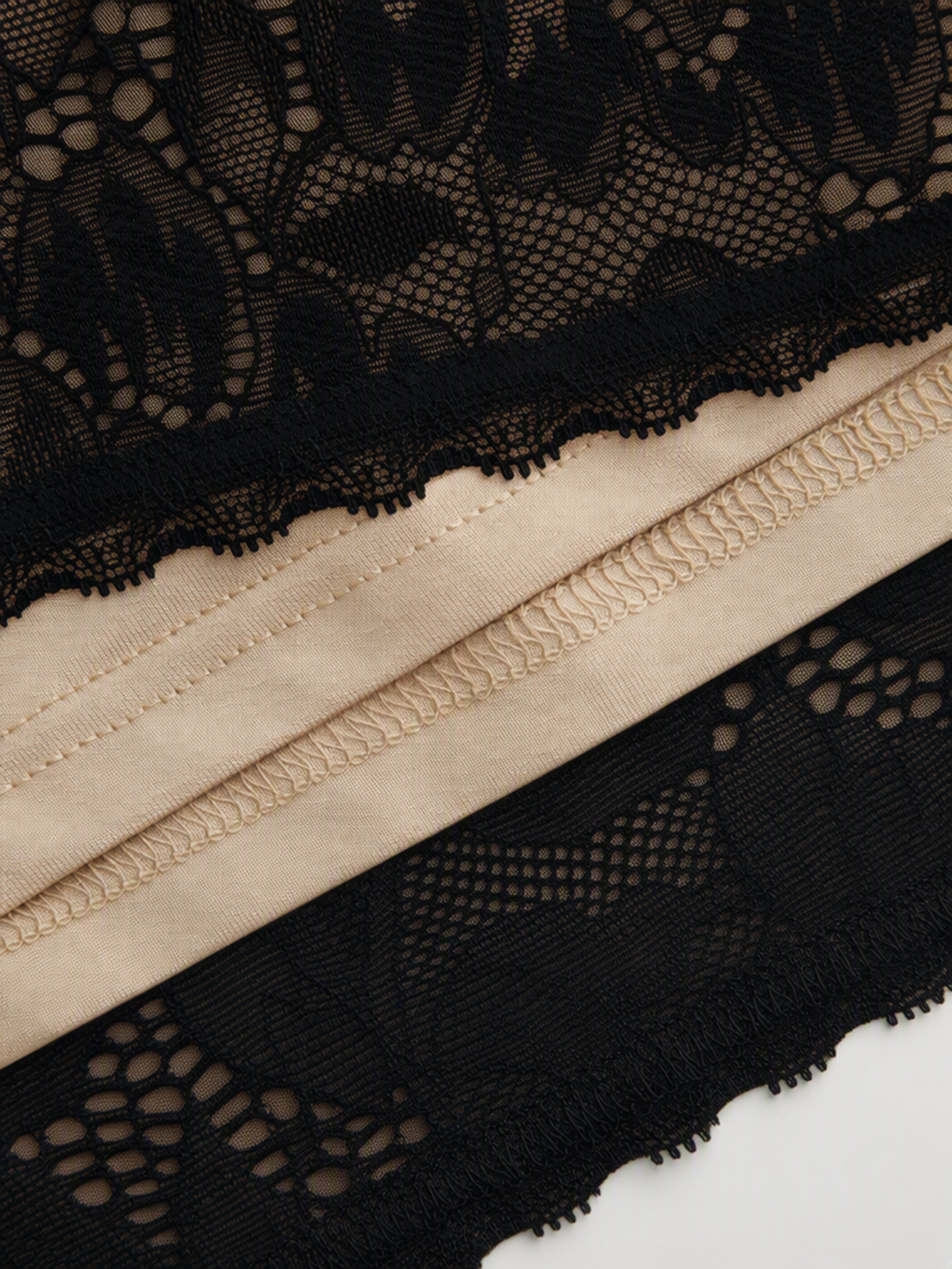 Lace Sheer Boat Neck Top Curve & Plus