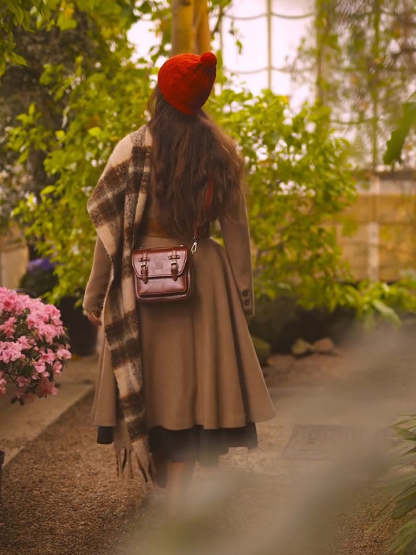 Clara Vintage Shoulder Camera Bag