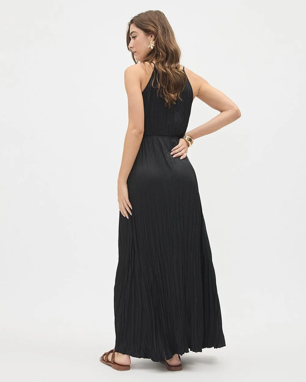 Sleeveless Maxi Dress with Halter Neckline