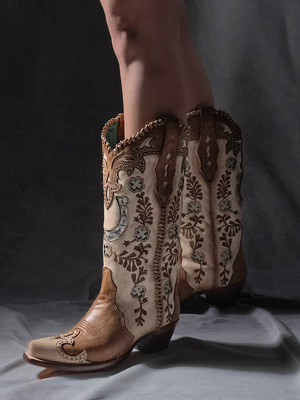 A4863 - WOMEN'S HONEY HORSESHOE OVERLAY EMBROIDERY STUDS HANDWOVEN SNIP TOE COWBOY BOOT