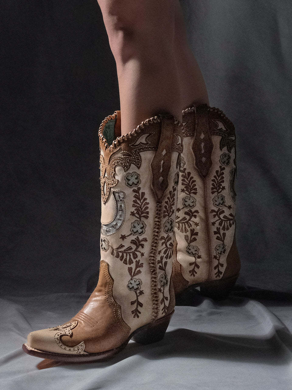 A4863 - WOMEN'S HONEY HORSESHOE OVERLAY EMBROIDERY STUDS HANDWOVEN SNIP TOE COWBOY BOOT