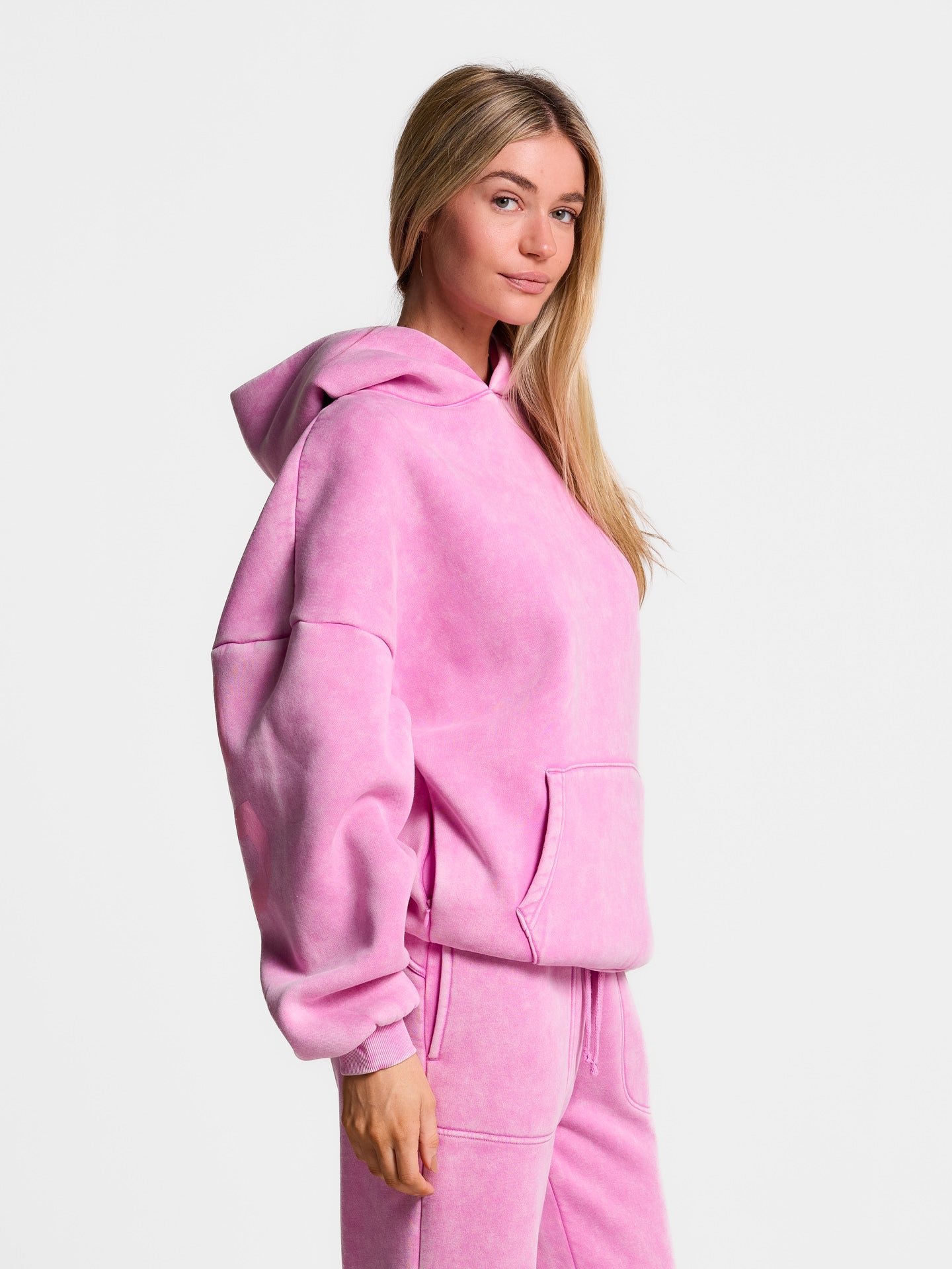 Kingdom Essential Snow Wash Hoodie