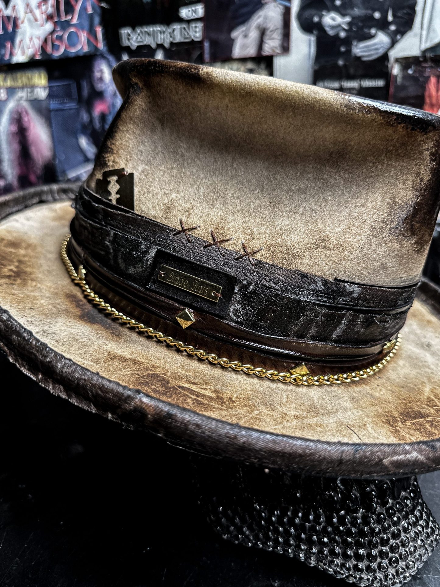 SIMPLE MAN - Blade Hats