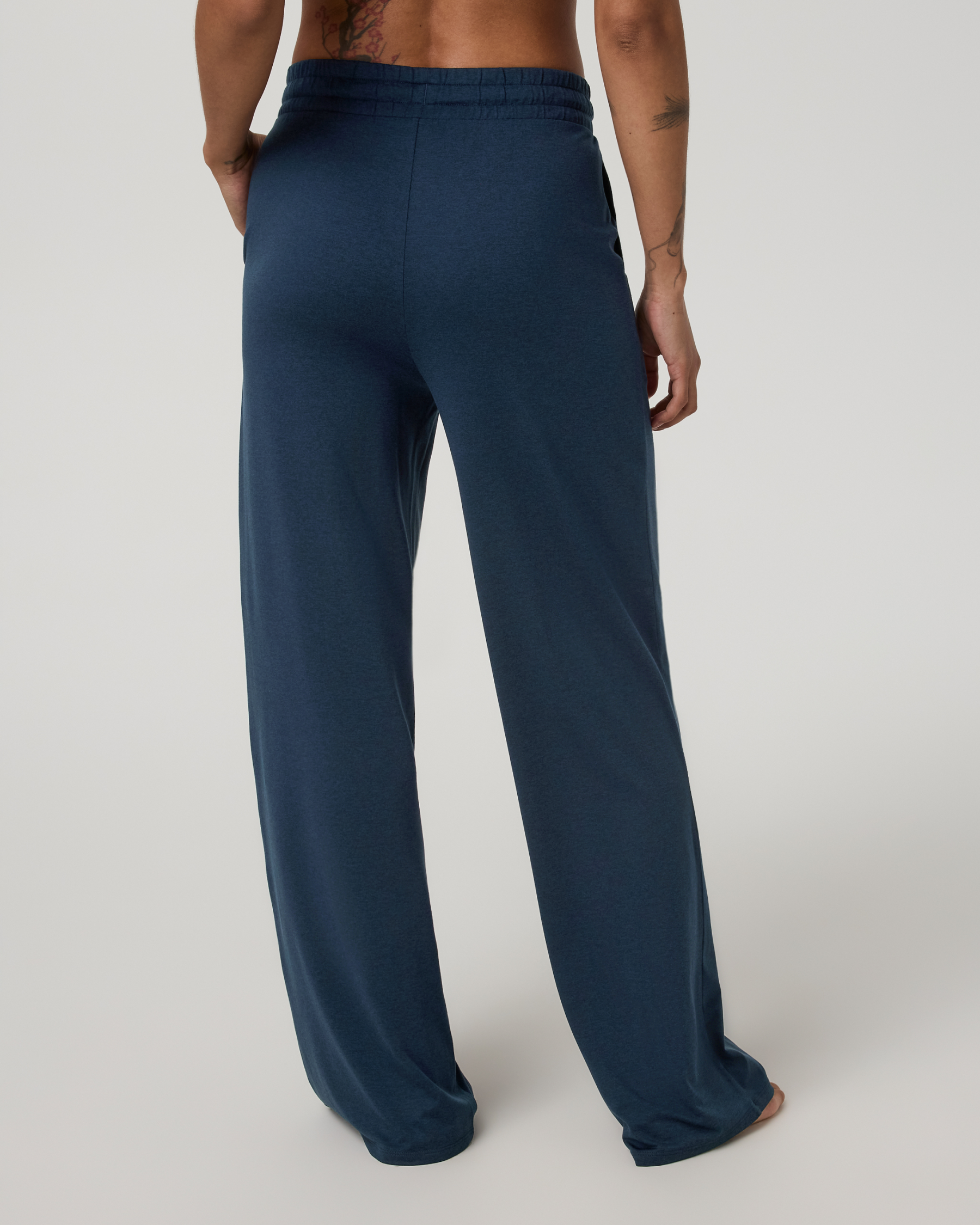 Halo Essential Wideleg Pant