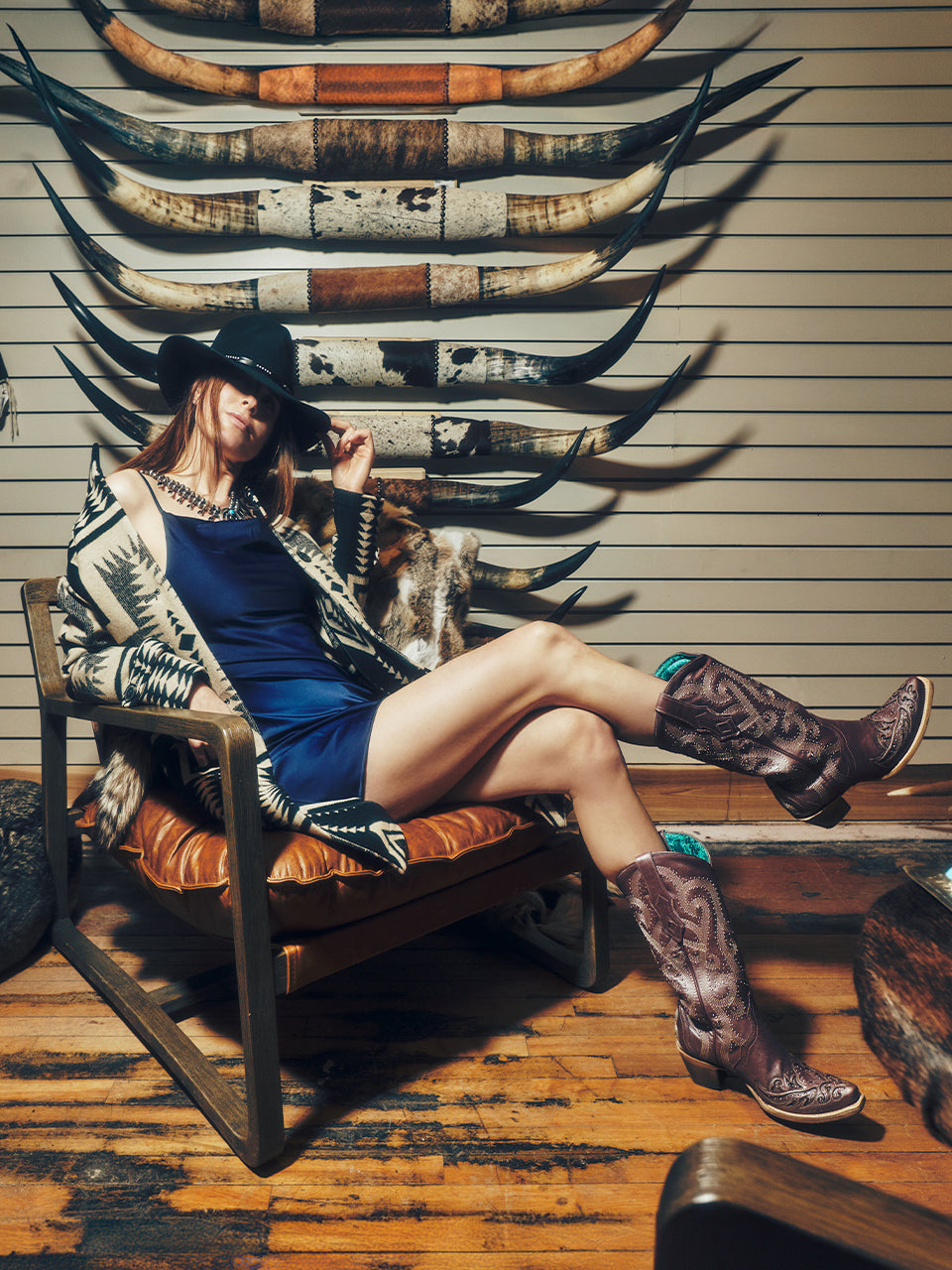 A4512 - WOMEN'S EMBROIDERY WITH CRYSTALS AND STUDS METALIC LILAC SNIP TOE STUDDED WING TIP COWBOY BOOT