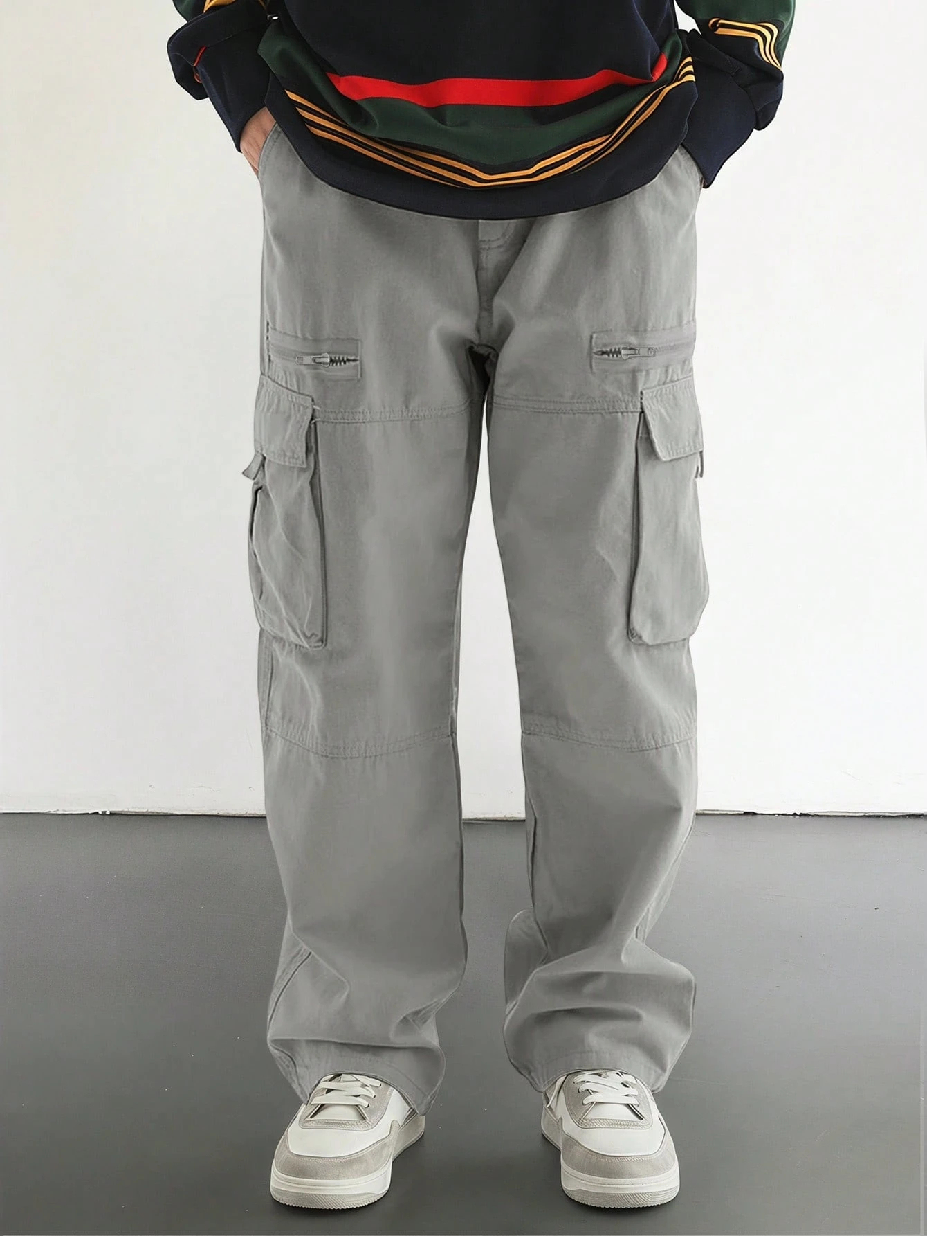 Men's Loose-Fit Multi-Pocket Drawstring Waist Cargo Pant