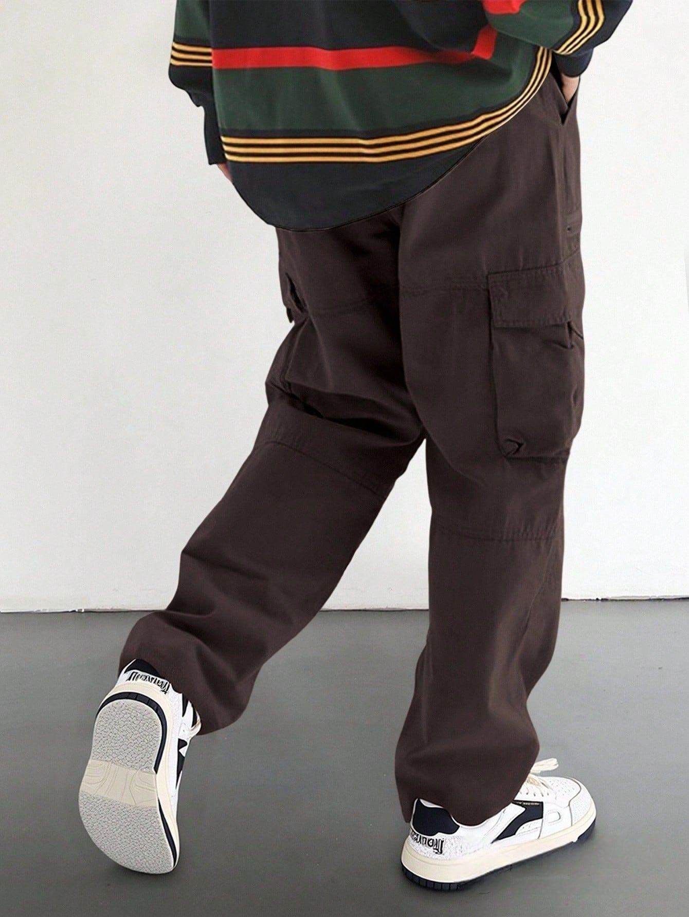 Men's Loose-Fit Multi-Pocket Drawstring Waist Cargo Pant