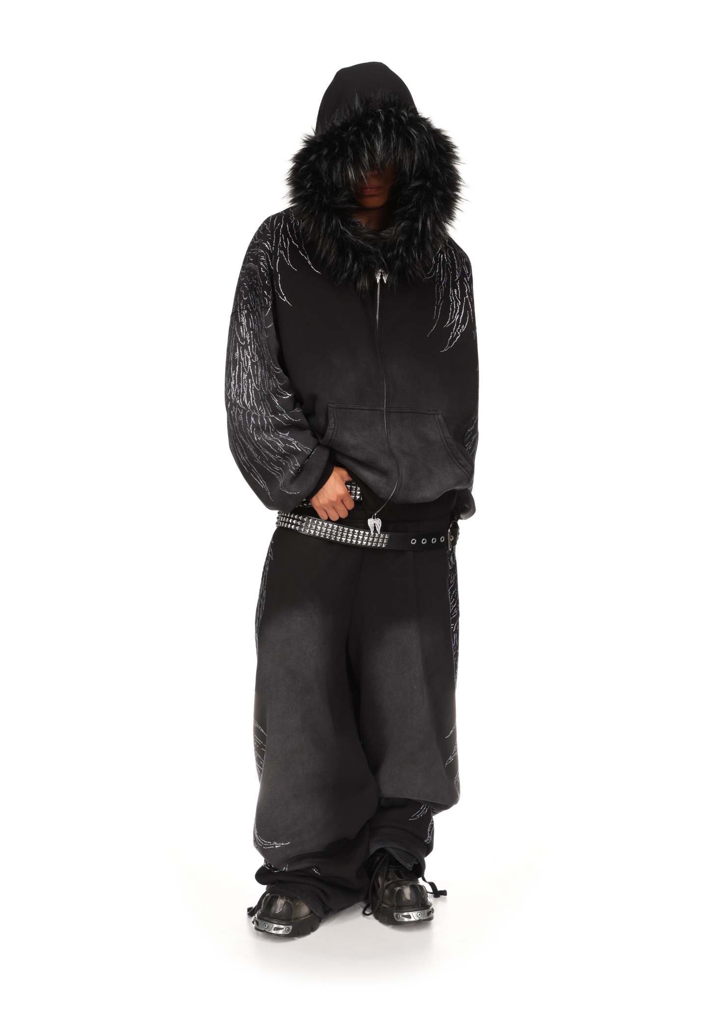 FALLEN RHINESTONE OVERSIZED SWEATPANTS WASHED BLACK