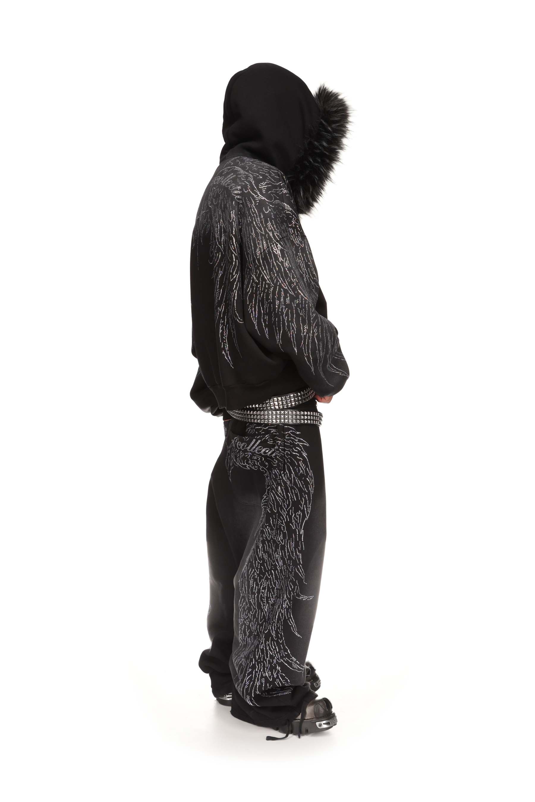 FALLEN RHINESTONE OVERSIZED SWEATPANTS WASHED BLACK