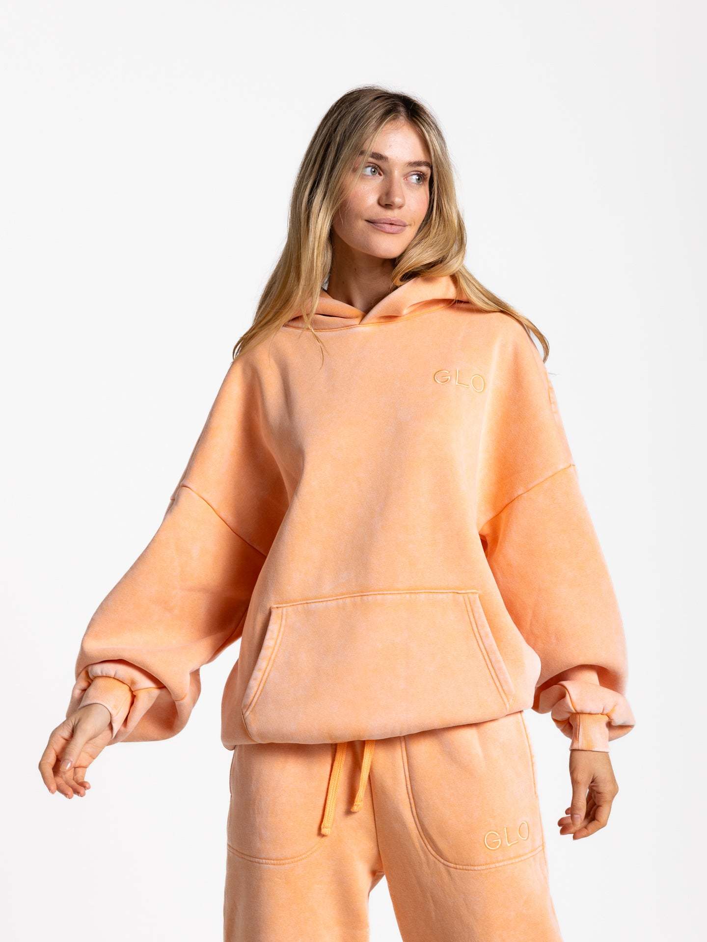 Kingdom Essential Snow Wash Hoodie