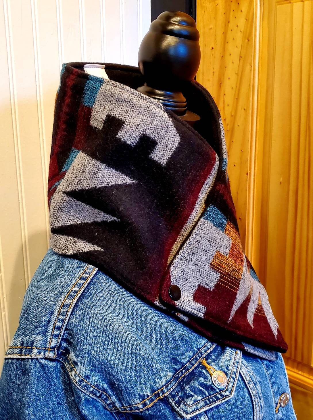 Women's Western Cowl
