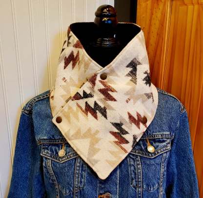 Women's Western Cowl - White Aztec