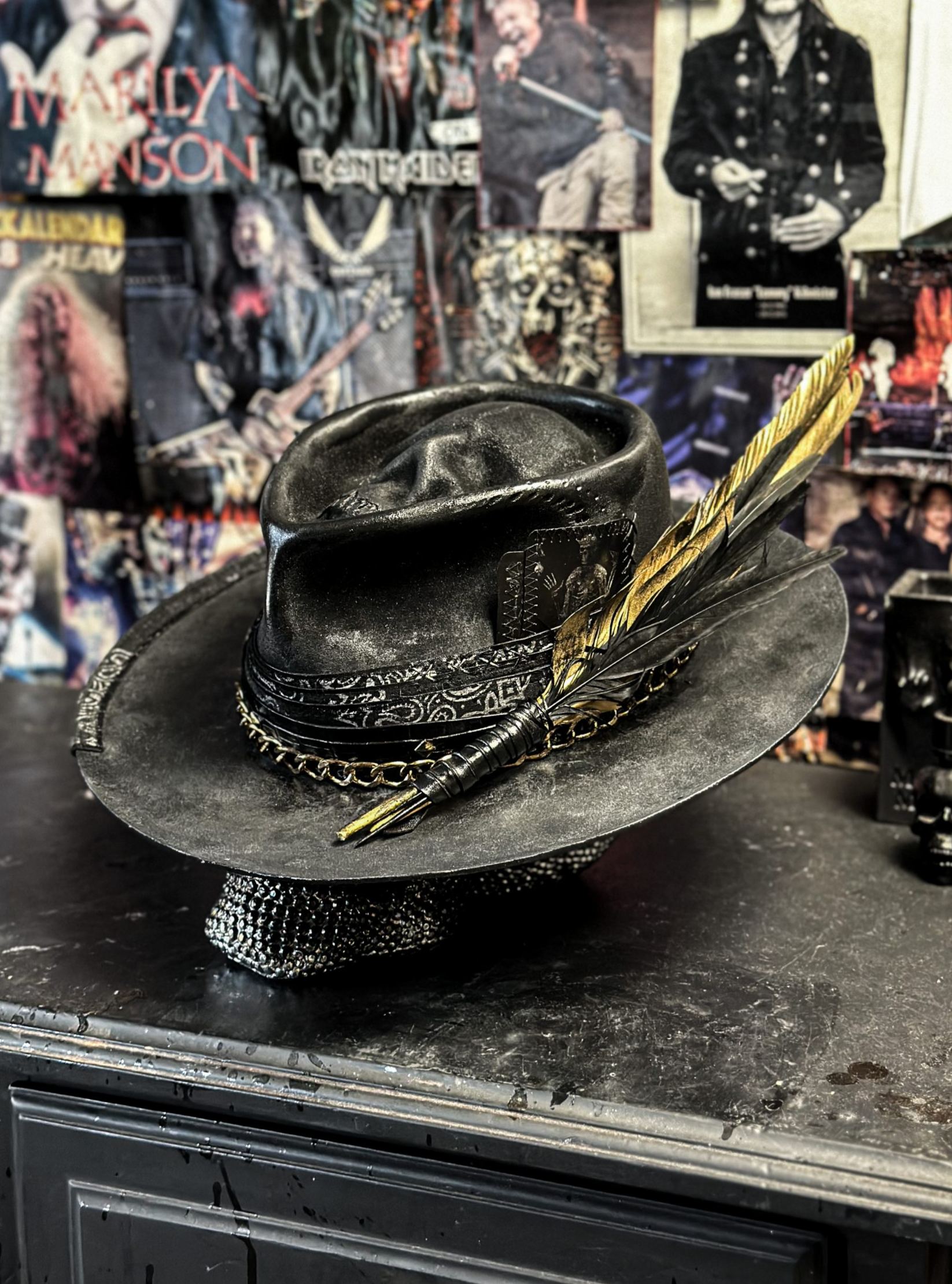 THE LAST DAY ON THE EARTH - Blade Hats