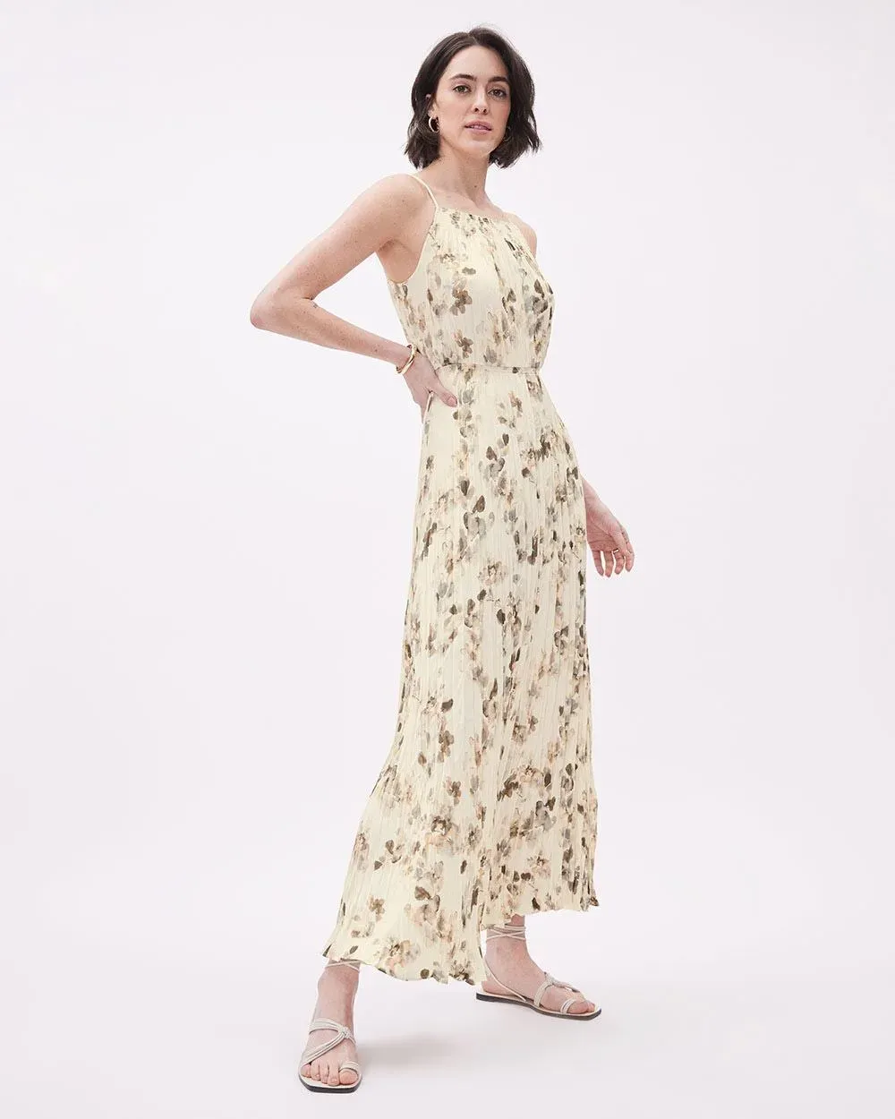 Sleeveless Maxi Dress with Halter Neckline