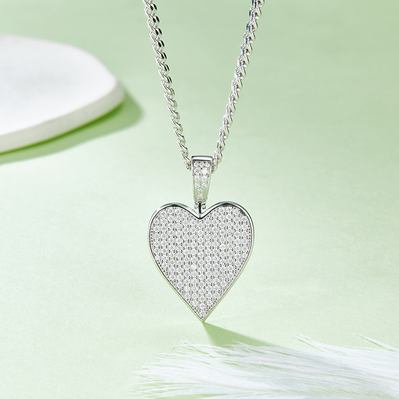 J008A Heart Hip-Hop Necklace, S925 Silver Pendant with D-Grade 1.2CT Moissanite Meelee Stones