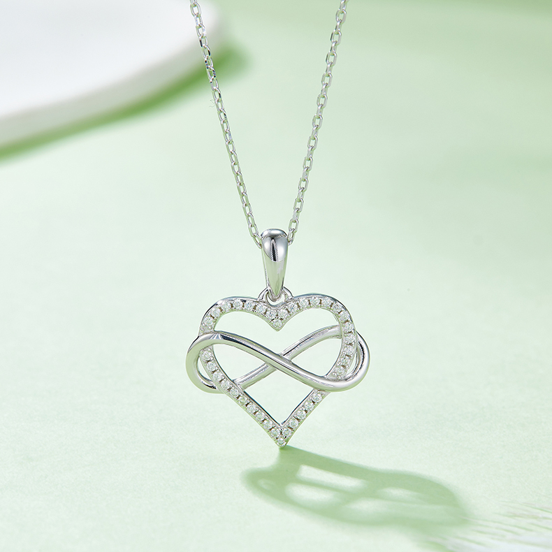 K023A Twisted "Infinite Love" Pendant, S925 Silver, D-Grade 0.18ct Moissanite