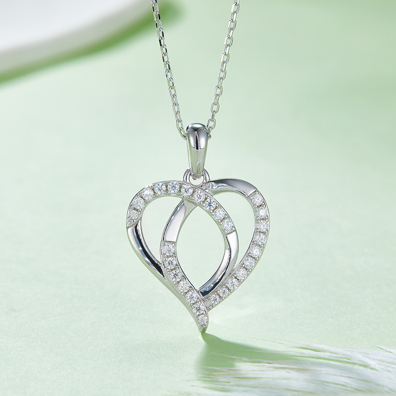 K035A Interlocking Heart Pendant, S925 Silver, D-Grade 0.38ct Moissanite