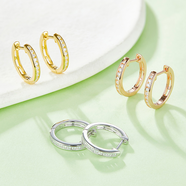 K014A Single-Row Half-and-Half Earrings, S925 Silver with Moissanite & D-Colour 0.22ct Diamond