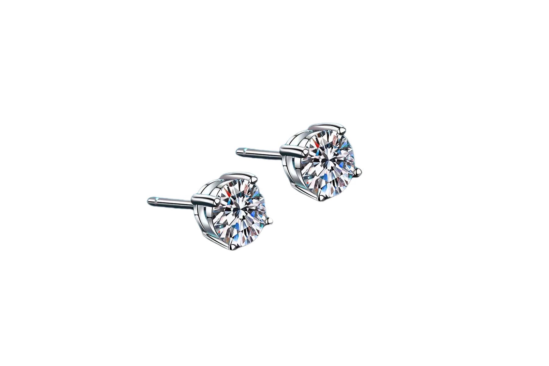 Bull Head Setting Moissanite Stud Earrings
