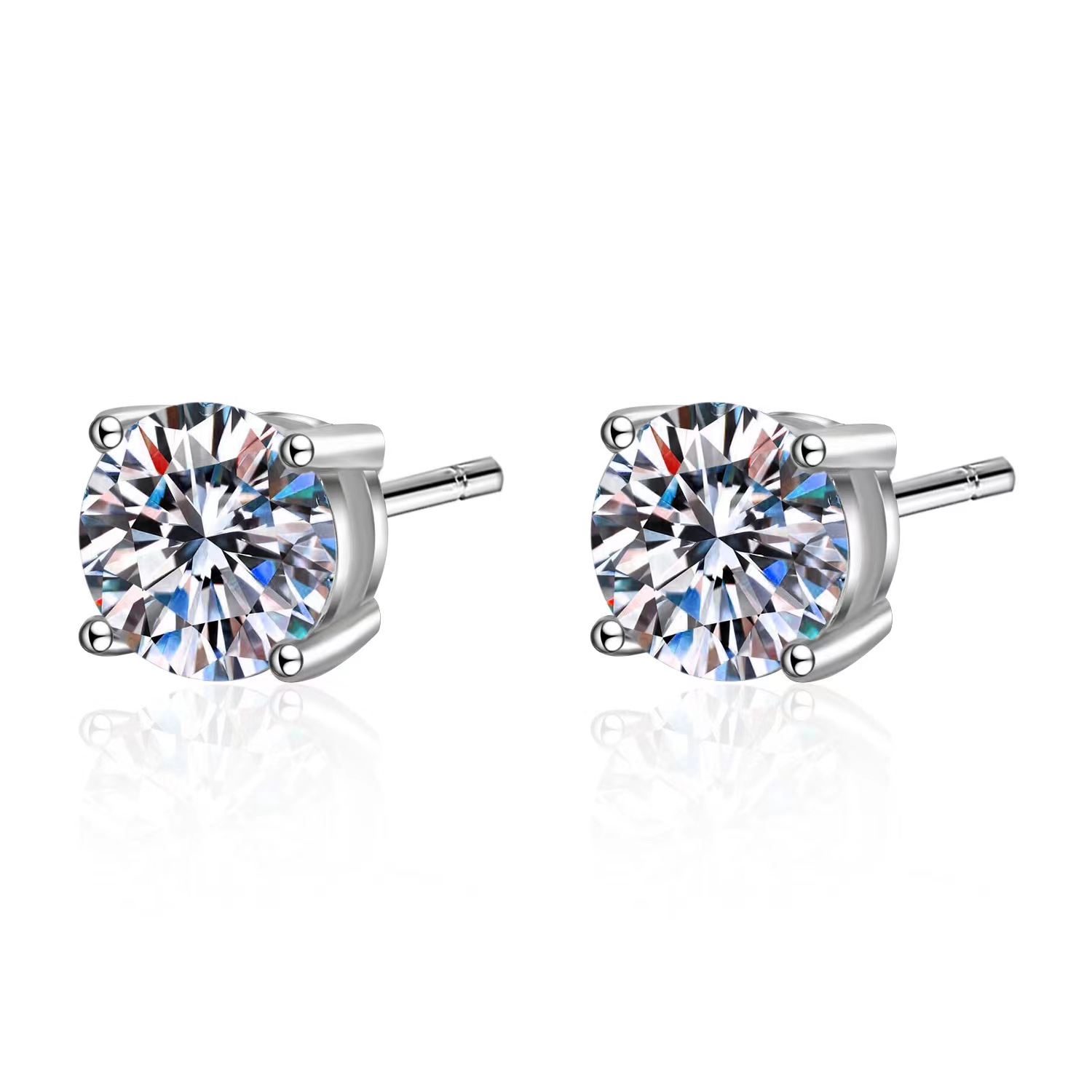 Bull Head Setting Moissanite Stud Earrings