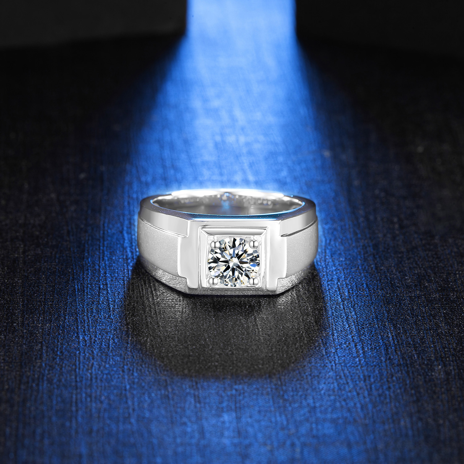 M70A "Guanxi Style" S925 Silver Plated with White Gold, D-Grade 1ct Moissanite Ring for Men