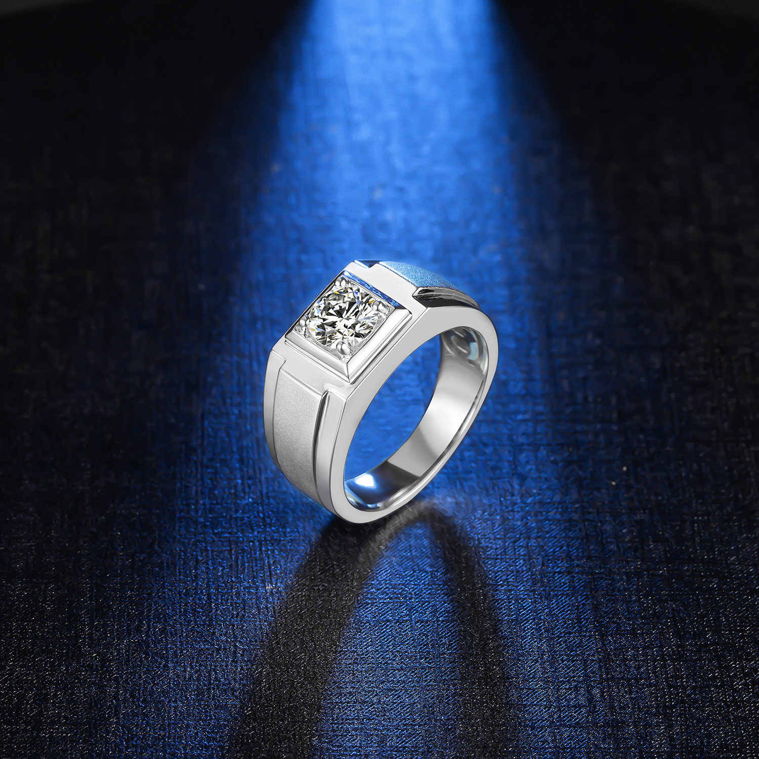 M70A "Guanxi Style" S925 Silver Plated with White Gold, D-Grade 1ct Moissanite Ring for Men