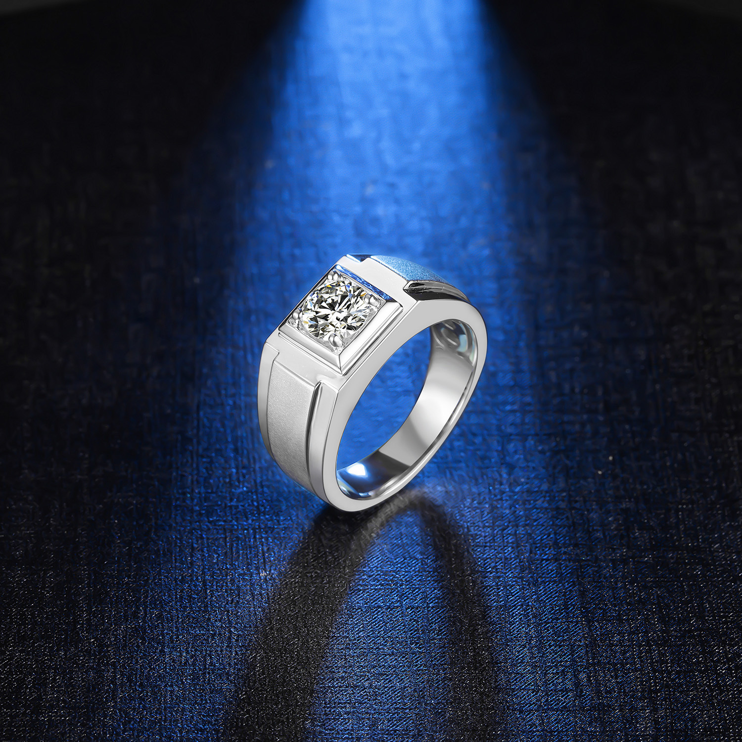 M70A "Guanxi Style" S925 Silver Plated with White Gold, D-Grade 1ct Moissanite Ring for Men