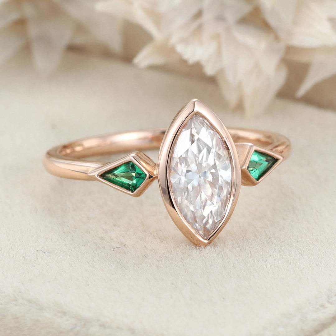 1.0Ct Marquise Cut Moissanite Engagement Ring Bezel Set Kite Cut Lab Emerald Wedding Ring Three Stone Green Ring